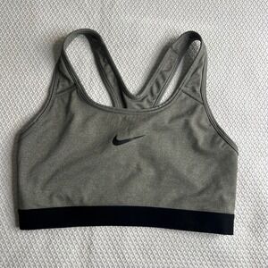 Nike Dri-Fit Grey Racerback Sports Bra Woman Medium Athletic Workout‎ Fitness